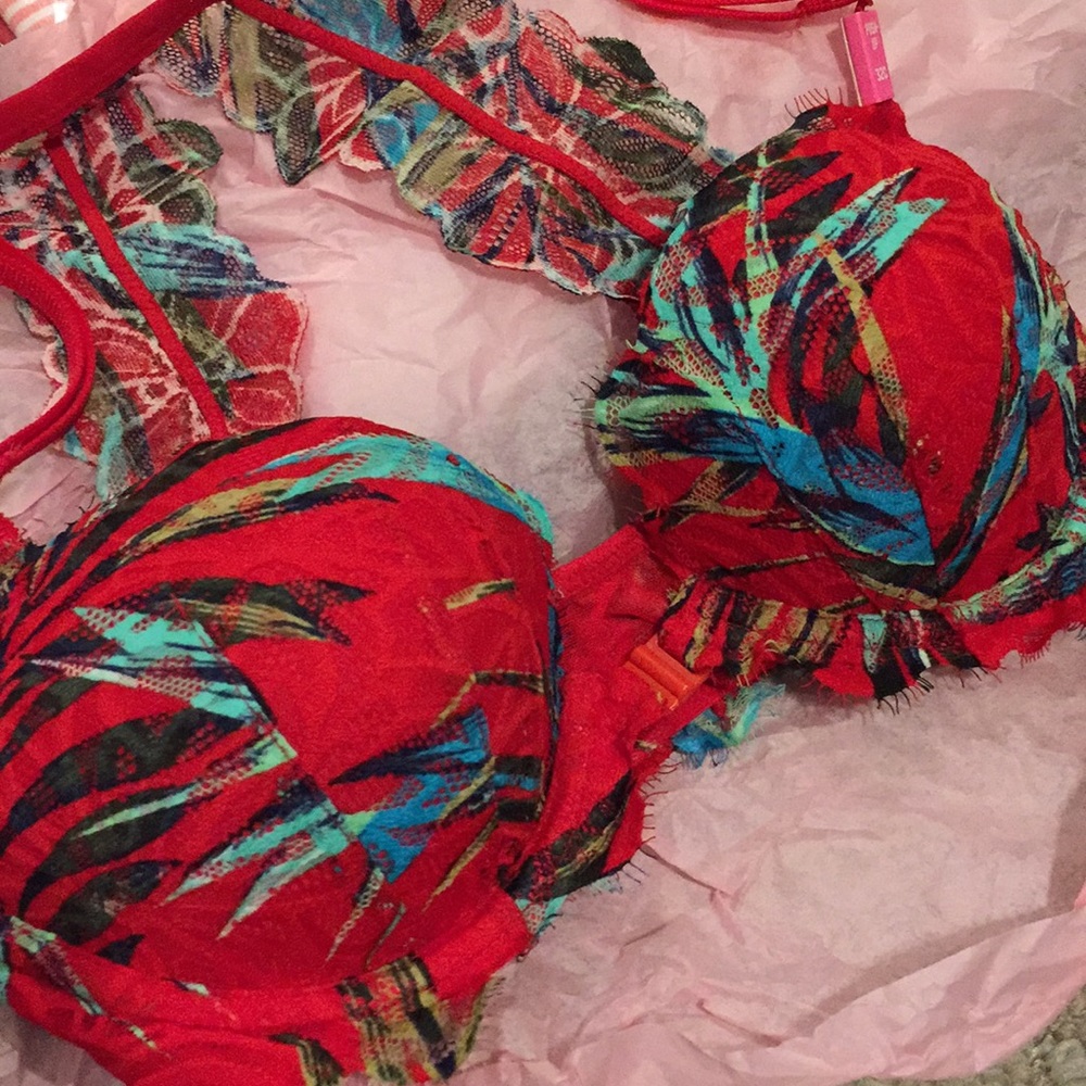 RED TROPICAL DATE PUSH UP BRA : PINK